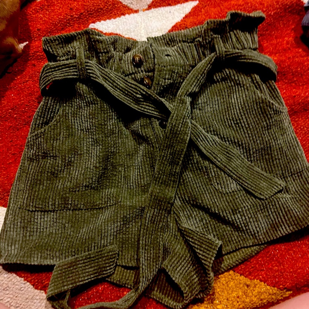 Green high waisted shorts